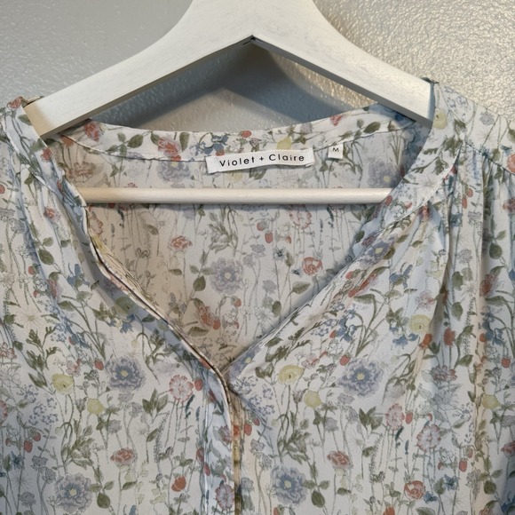 Violet + Claire Women white‎ Floral Top 3/4 sleeve Medium Blouse Shirt Loose Fit - Picture 3 of 9